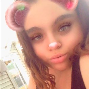 Meet your Posher, Carolina